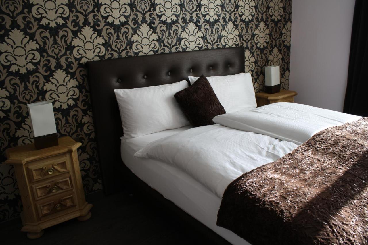 Hotel De La Gare Monthey Zewnętrze zdjęcie