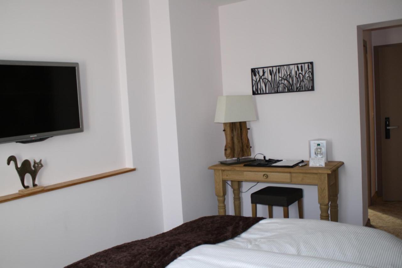 Hotel De La Gare Monthey Zewnętrze zdjęcie