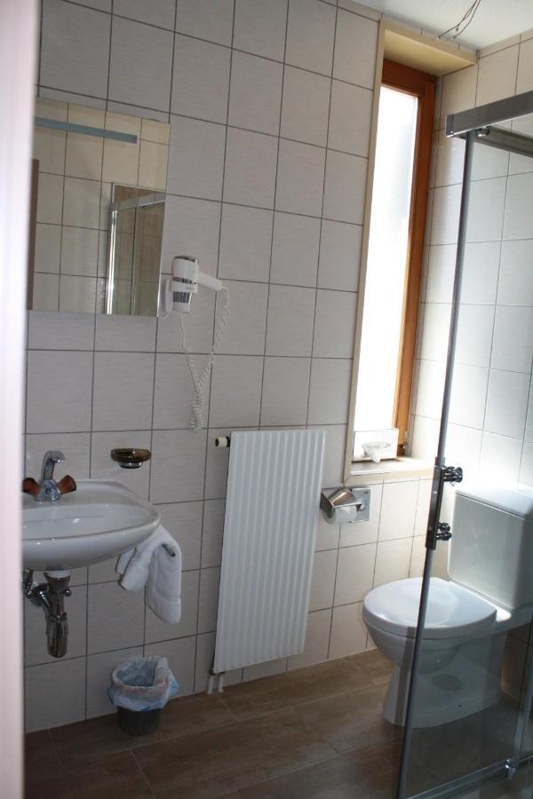 Hotel De La Gare Monthey Zewnętrze zdjęcie