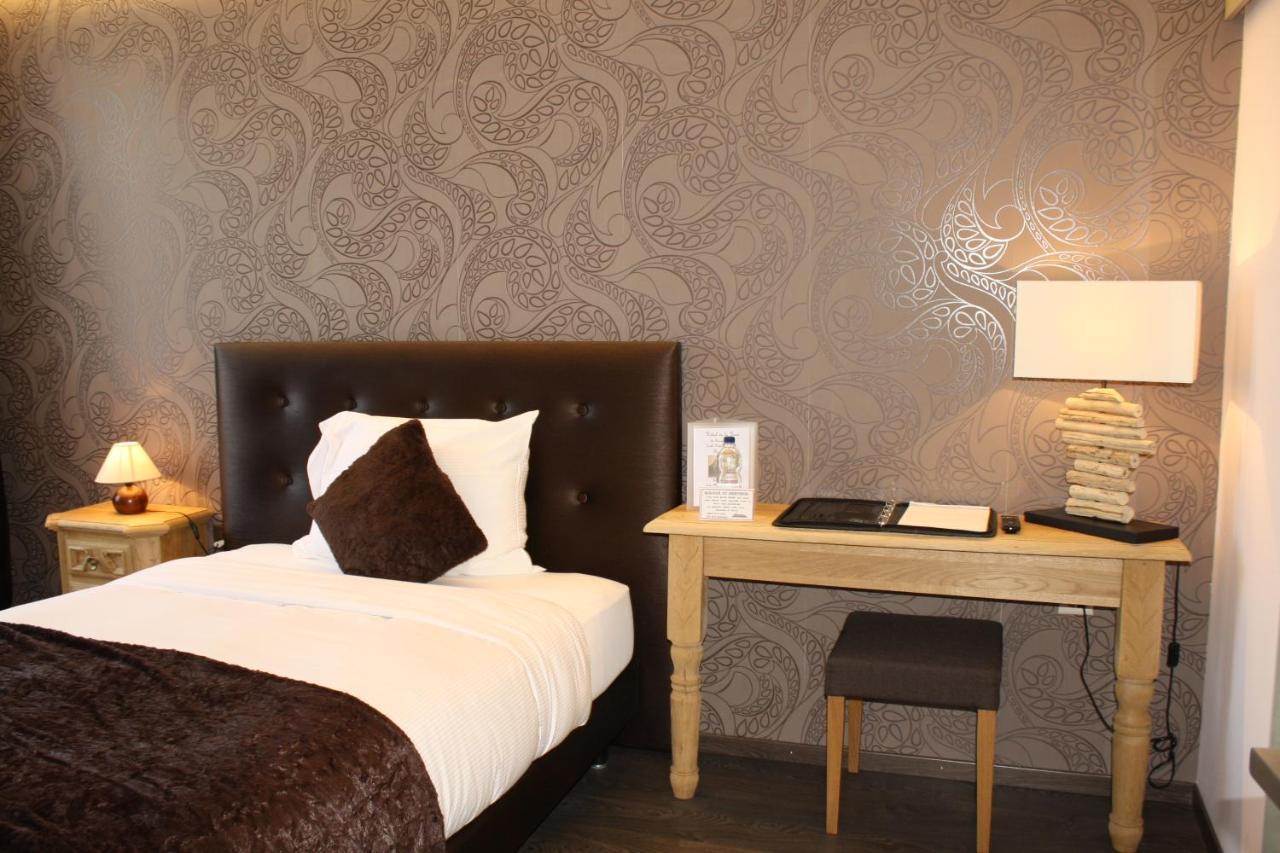 Hotel De La Gare Monthey Zewnętrze zdjęcie