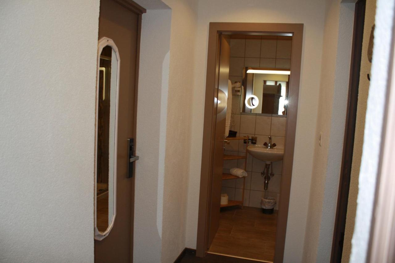 Hotel De La Gare Monthey Zewnętrze zdjęcie