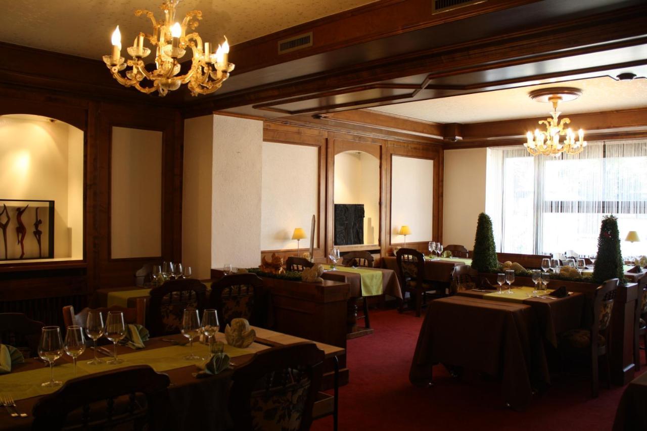 Hotel De La Gare Monthey Zewnętrze zdjęcie
