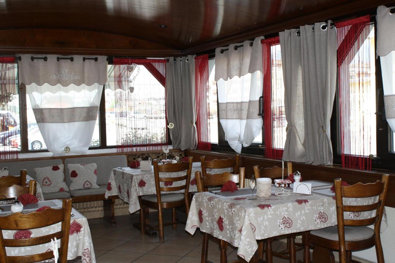 Hotel De La Gare Monthey Zewnętrze zdjęcie